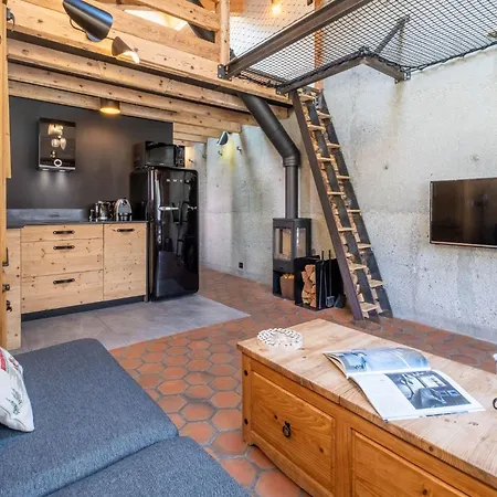 Appartement Modern For 5 People, Mountain, Town Center Touring