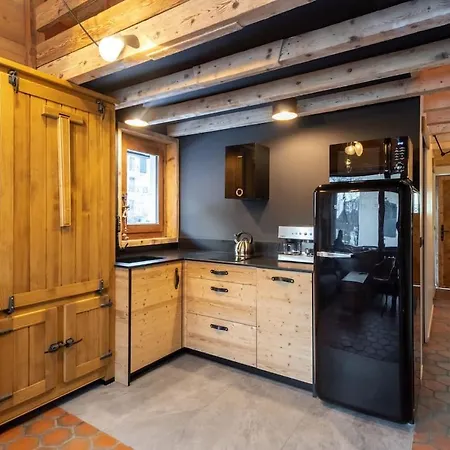 Modern For 5 People, Mountain, Town Center Touring Appartement *